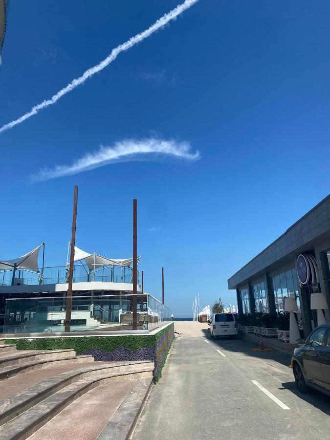 Azzurro Sea View Mamaia Daire Dış mekan fotoğraf